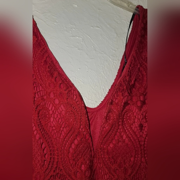 New Medium red Lace Dress NWT - Valentines Day - Picture 3 of 7
